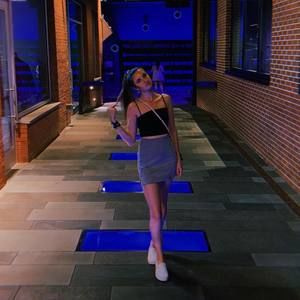 Meet your Posher, Cassandra